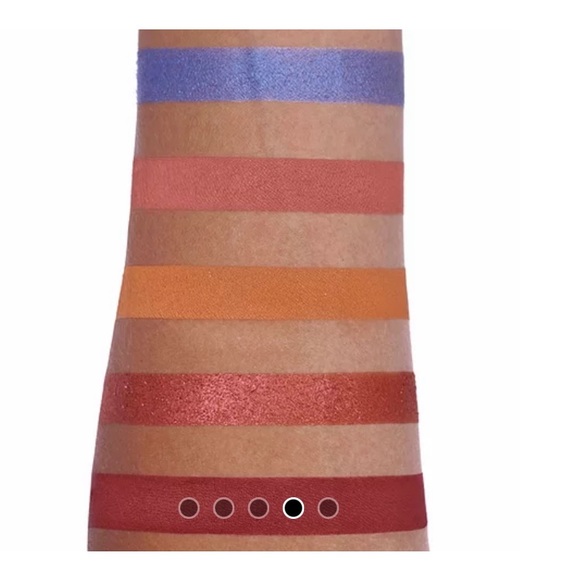 Illuminati Cosmetics Isa Glam Eyeshadow Palette - Picture 9 of 10